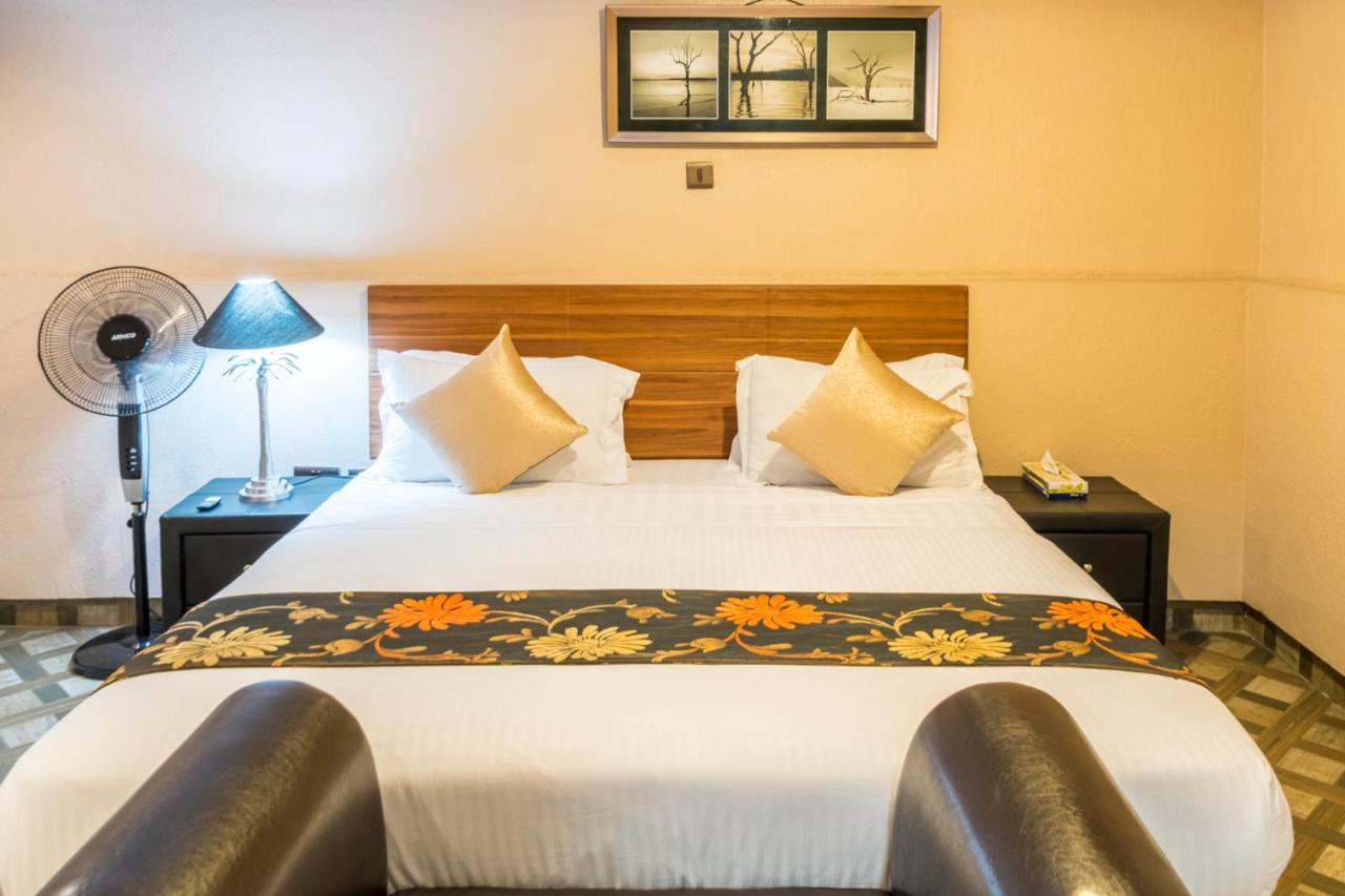 Hotel Waterbuck Nakuru Eksteriør billede